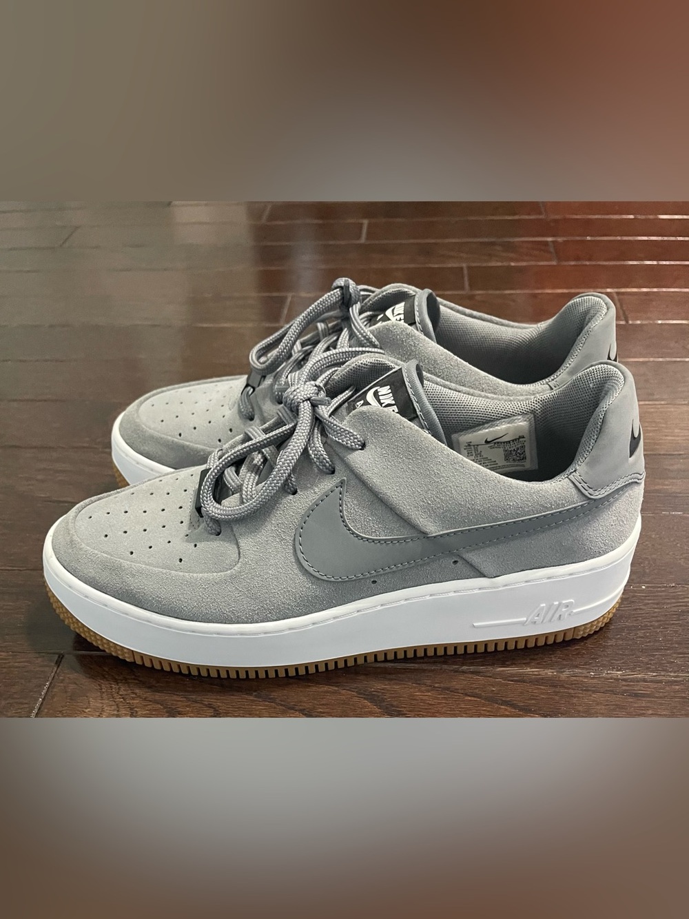 Nike Air Force 1 Sage Low sneakers in Cool Grey suede